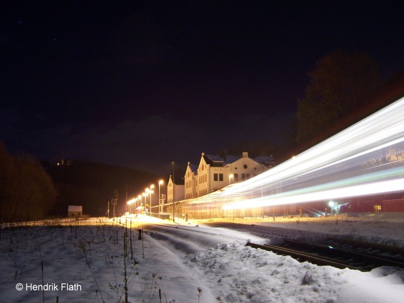 642 735 bei der Ausfahrt aus dem unterern Bahnhof von Annaberg-Buchholz am 21.11.2007