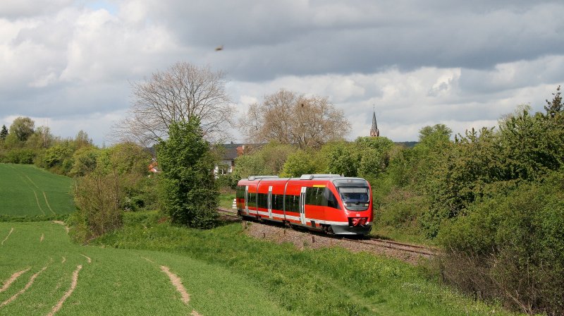 643 030 als RE nach Monsheim bei Harxheim-Zell, 01.05.08.