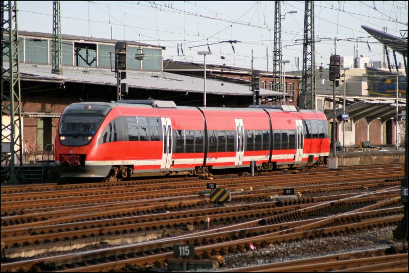 643 055 durchfhrt den Hauptbahnhof Dortmund Richtung Abstellanlage. (03.02.2008)