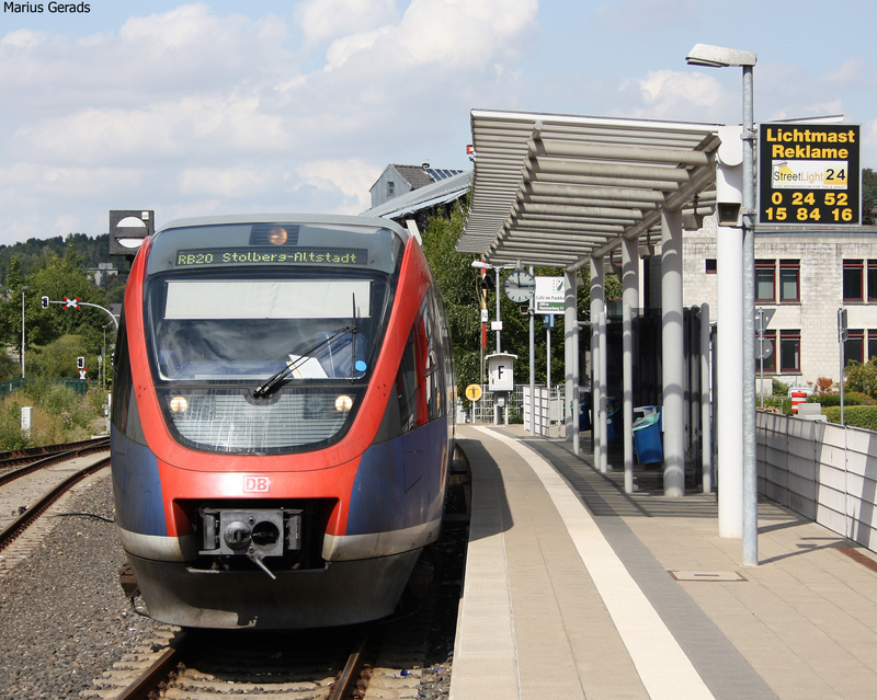 643 218 hat gerade sein Ziel, den Bahnhof Stolberg-Altstadt erreicht. In wenigen Minuten wird er zur�ck nach Heerlen fahren, u.a. �ber Stolberg Hbf, Aachen Hbf und Herzogenrath! 22.8.09