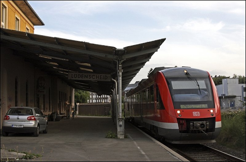 648 106/606 steht abfahrbereit in Ldenscheid als RB52  Volemtalbahn  nach Dortmund Hbf. (05.06.2009)