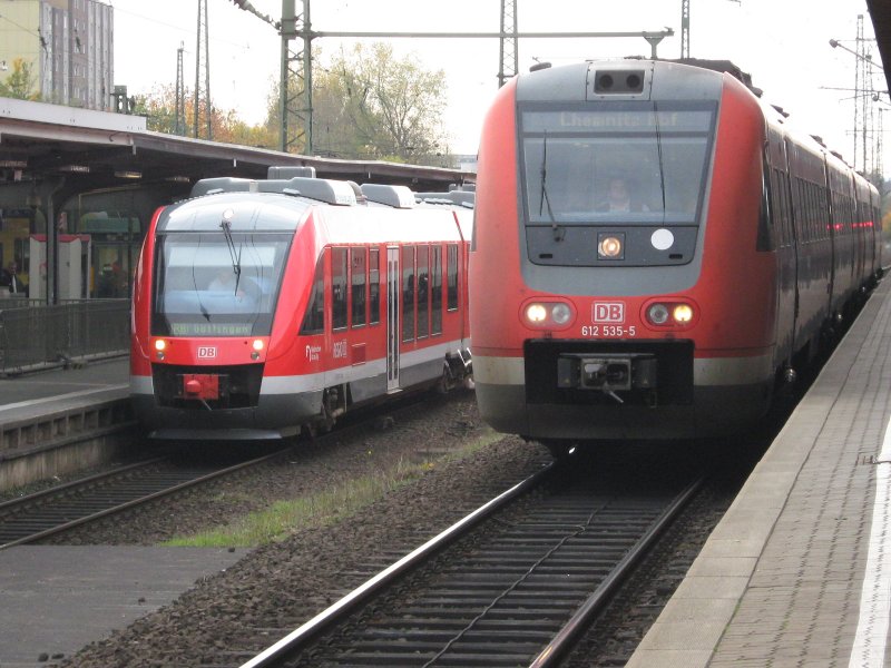 648 und 612 Seite an Seite im Bahnhof Gttingen. Herbst 2008.