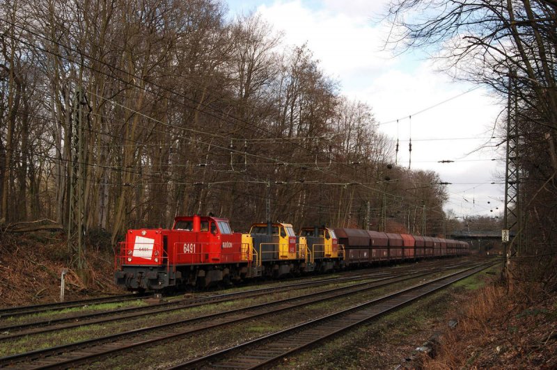 6491, 6482 und 6489 der RN mit einem Erzzug in Duisburg (Abzw. Lotharstrasse) (28.02.2007)