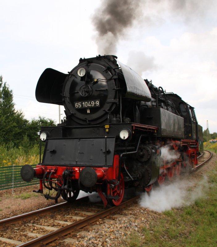65 1049-9 bei der gro�en Fahrzeugparade am 22.08.09 im SEM-Chemnitz-Hilbersdorf.