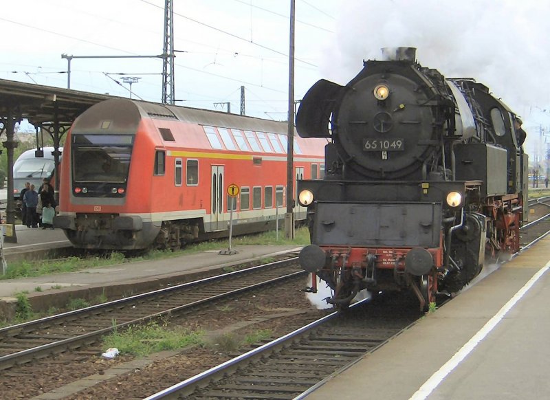 65 1049 in Erfurt Hbf am ehem. bahnsteig 6, 2005