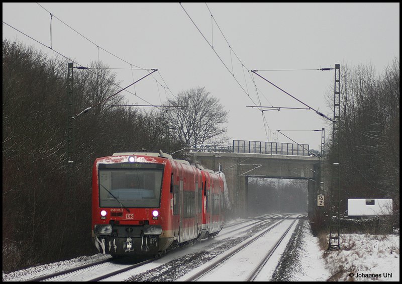 650 101-9 und eine weitere Einheit erreichten am Morgen des 6.01.2008 trotz der Klte den Hofener Haltepunkt pnktlich auf ihrer Fahrt von Crailsheim nach Ulm.
