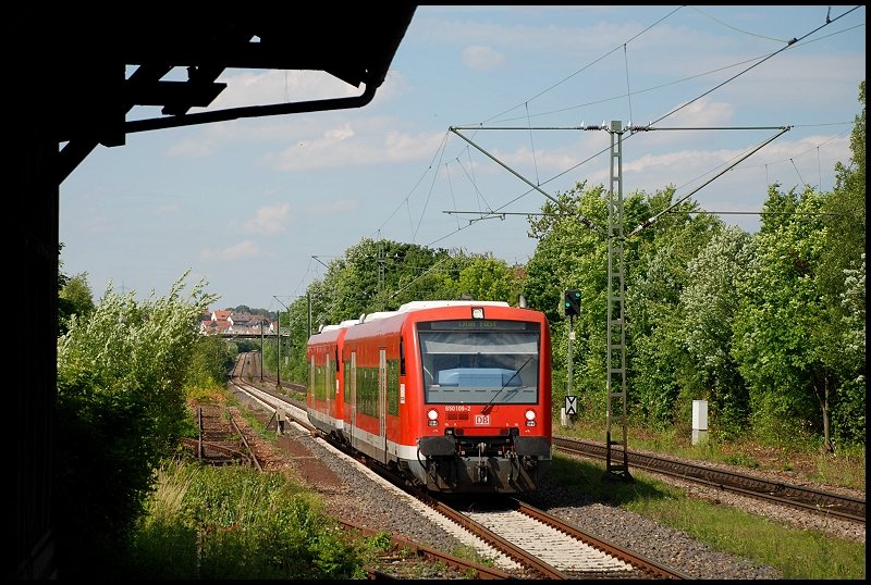 650 109 war mit einem Kollegen als RE 22541 nach Ulm Hbf unterwegs. Aufgenommen am 19.Juni 2008 bei Aalen-Wasseralfingen.