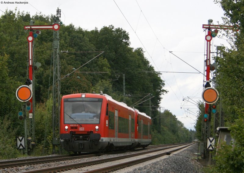650 115-9 und *** als RE 22531 nach Ulm Hbf an der Doppelformsignaleinfahrt in Goldshfe 4.9.08