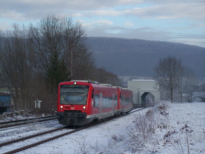 650 313-0 und ein weiterer 650er fuhren am 29.Dezember 2007 als RE 22537 von Crailsheim nach Ulm Hbf. Hier bei Oberkochen.