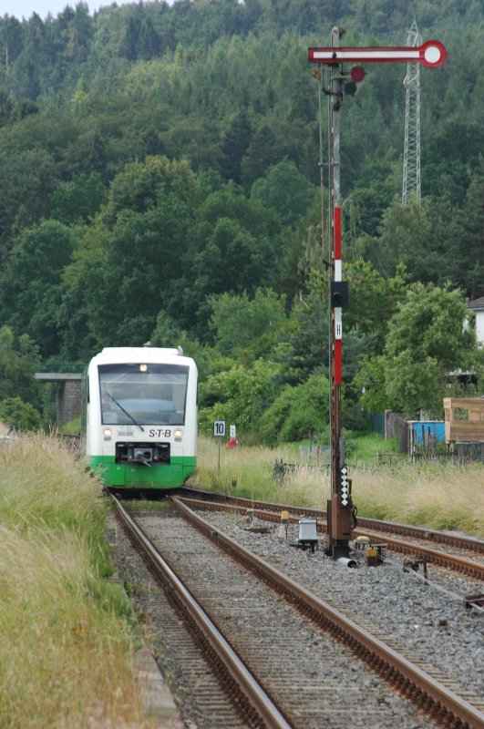 650121 am 200609 als STB 82919 Meiningen -> Eisenach in Wernshausen/Thr