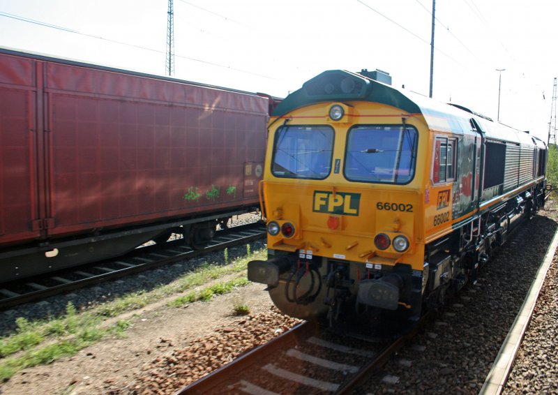 66 002 am 30.08.2008 im DB Bahnhof Eilenburg