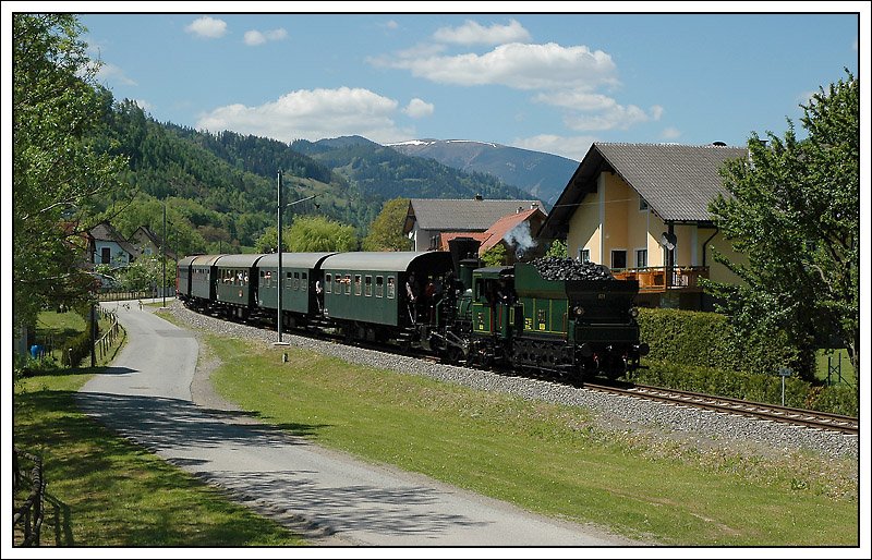 671 bei der zweiten Pendelfahrt am 12.5.2008 zw. Peggau-Deutschfeistritz und Übelbach, bereits wieder am Rückweg nach Peggau-Deutschfeistritz kurz vor der Durchfahrt der Haltestelle Guggenbach-Warthkogelsiedlung.