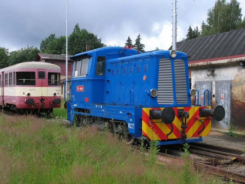 701 460-8 auf der Verschiebenegelnde in Tanvald am 12-7-2009.