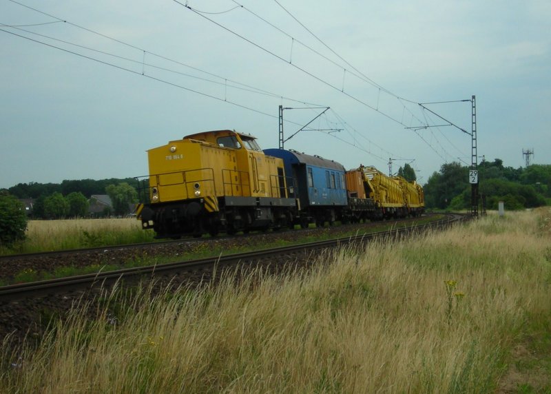 710er mit einem  Arbeitszug  bei Haste