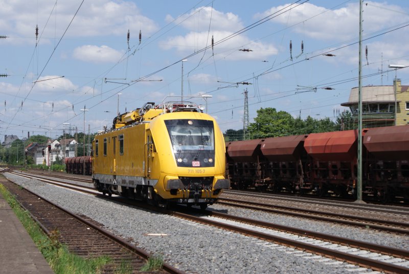 711 105-7 Messzug in KSO am 24.07.08