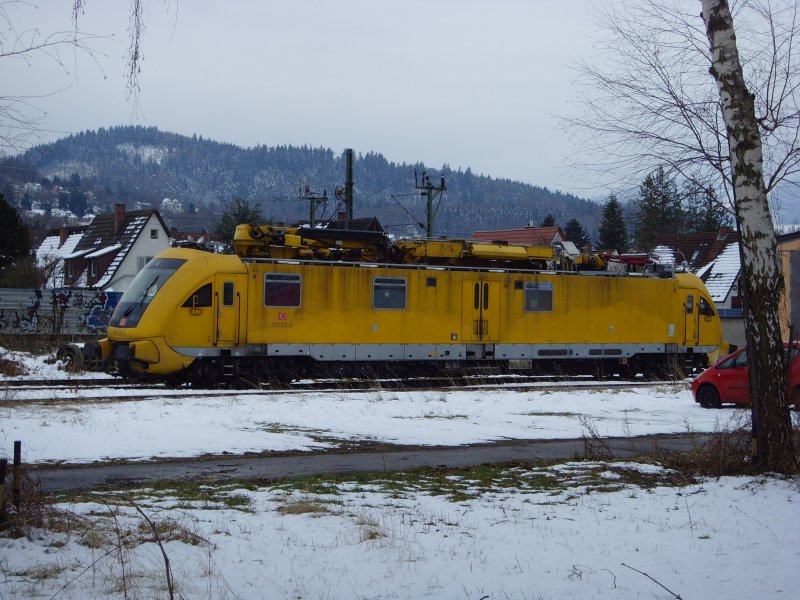 711 112-3 wartet auf seinen nchsten Einsatz auf den Gleisen des Unterwerks Freiburg. 16.02.09