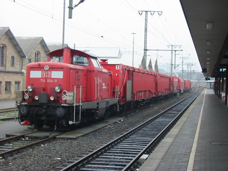 714-004 steht am 23.12.2005 in Fulda.