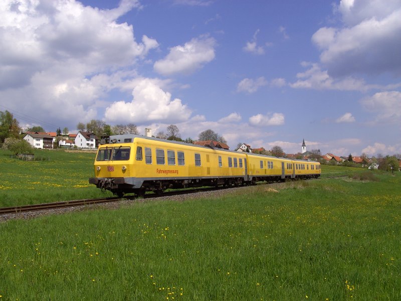 719 501 am 04.05.2008 beim Ortsblick Gebenbach. (Strecke Amberg-Schnaittenbach)