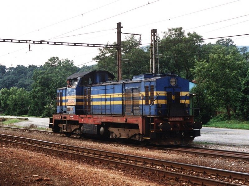 730 619-4 auf Bahnhof Kysak am 3-8-2005. Bild und scan: Date Jan de Vries. 