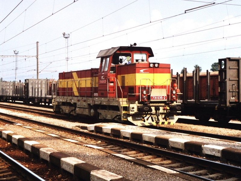 731 619-4 auf Bahnhof Poprad-Tatry am 3-8-2005. Bild und scan: Date Jan de Vries.