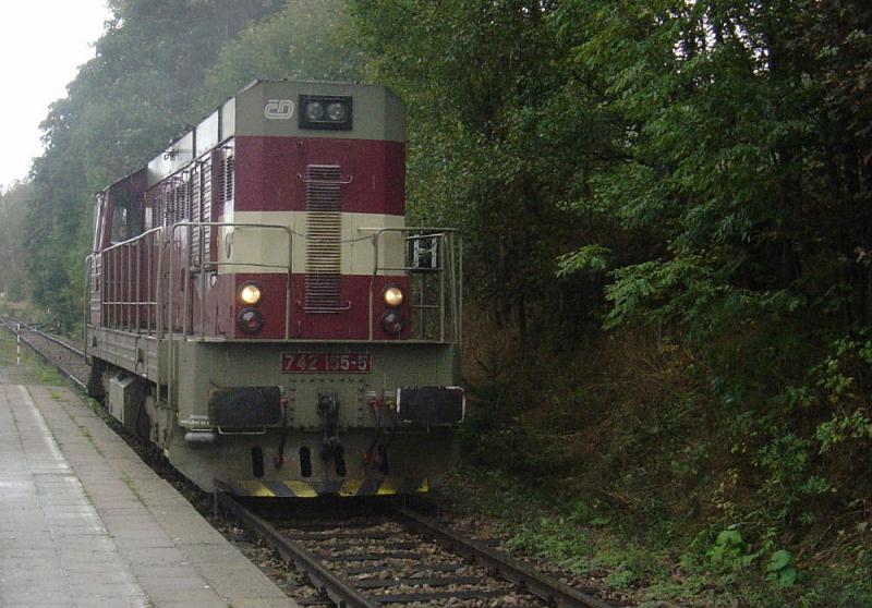 742 155-5 wird am 25.09.2004 in Bad Brambach dem Elstertalexpress (Gera - Cheb) vorgespannt. Ab Bad Brambach verkehrt der Express nun mit doppeltem Vorspann (742 155-5 und BR 44 1144-9).