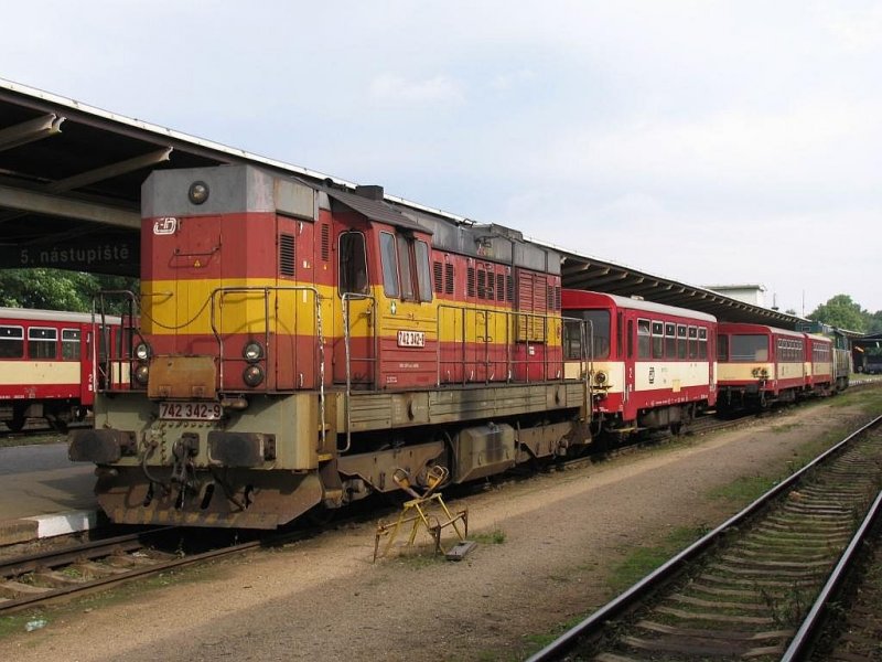 742 342-9 auf Bahnhof Liberec am 13-7-2007.