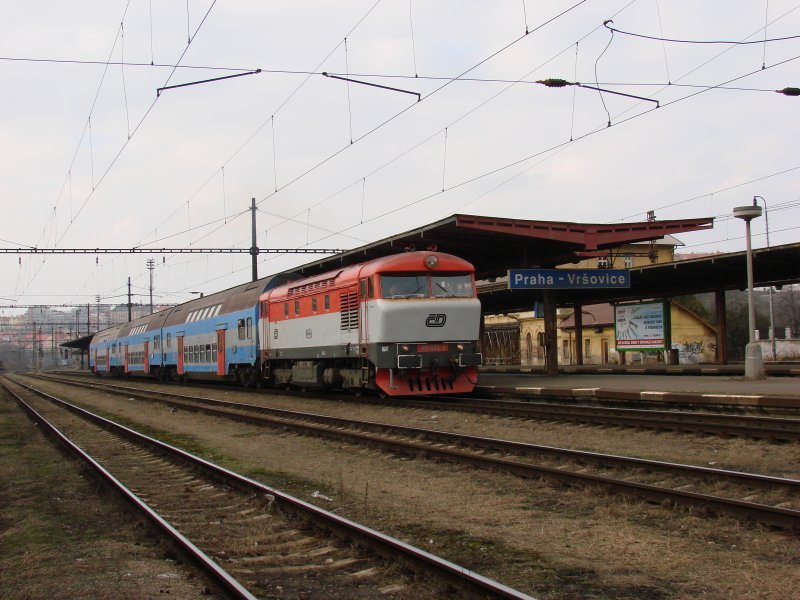 749 006-3 mit OS nach Cercany in Praha-Vrsovice am 09.03.2008