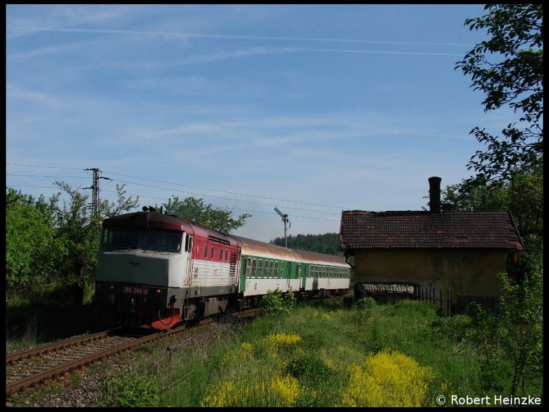 749 244-0 mit R 1244 nach Budweis bei Pribram vom 17.05.2009