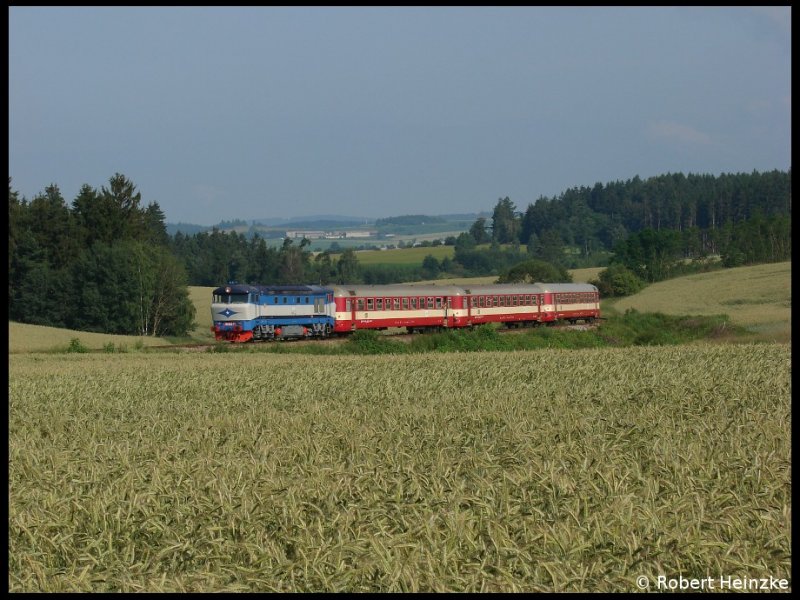751 002-7 mit 14904 bei Bystrice nad Pernstejnem am 04.07.2009 nach Zdar nad Sazavou