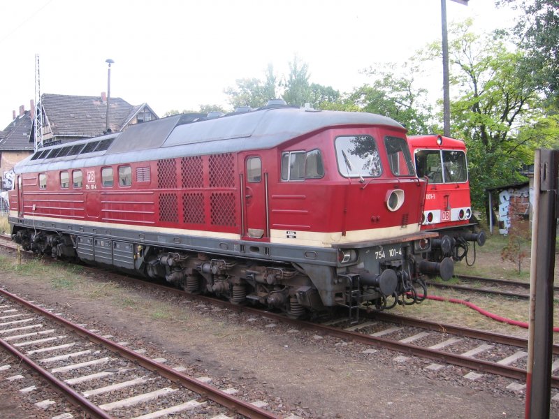 754 101-4 in Berlin-Schneweide, Oktober 2006