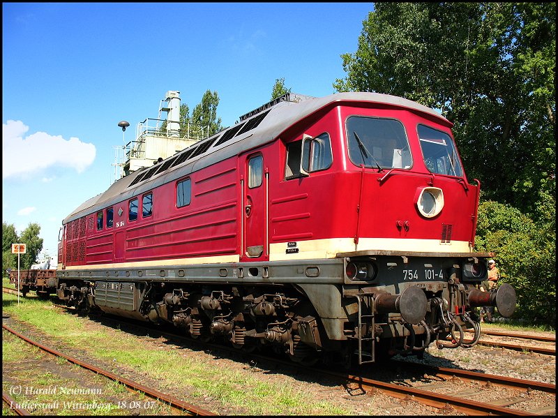 754 101 auf dem Bw-Fest in Lutherstadt Wittenberg, 18.08.07.