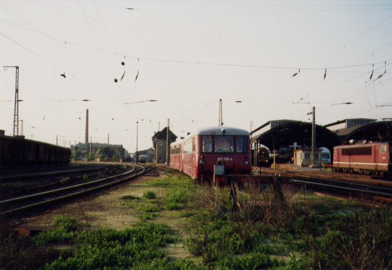 772 126 vor dem RAW Halle (1994)