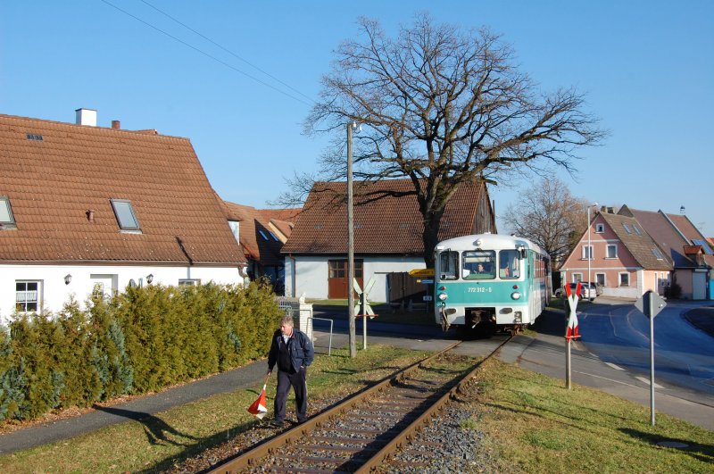772 312; 972 771; 772 367 als DPE86404 Ortsdurchfahrt Mhlhausen. 30.11.2008
