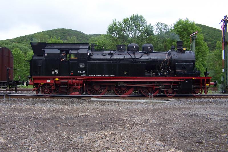 78 468 - im Bf Kreuzberg(Ahr) am 25.05.2006. 