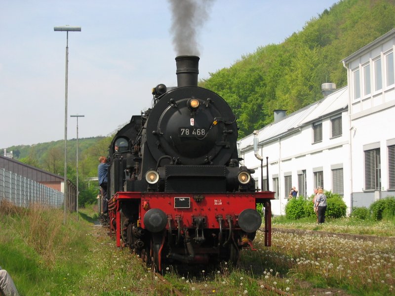 78 468 mit einem Sonderzug in Ennepetal-Kluterthhle am 30.04.2009