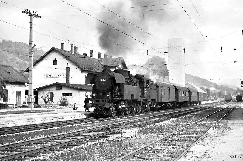 78.604 mit P 2424 in Waidhofen an der Ybbs (28. August 1969)