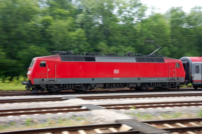 +8 ?
also Tempo, Tempo fr 120 125-0. Vielleicht kann sie ja noch ein wenig Versptung bis Mnchen gut machen...
Neuoffingen, 27.06.2008 .