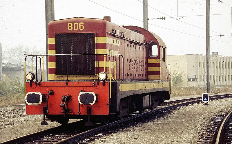 806 im Rangierbetrieb von Bettemburg. 10-1991