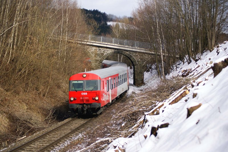 8073 043 mit REX2709 von Wien Sd nach Hartberg wird in Krze in Tauchen-Schaueregg eintreffen, 25.03.2009. 
