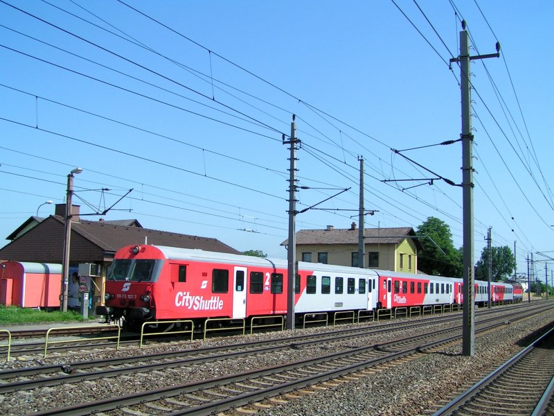 8073 127-7 verlsst als REX5916 den Bhf.Marchtrenk; 090525