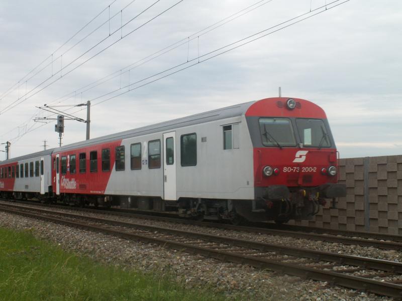 8073 200-2 nach Linz Hbf, Aug. 2005, Minolta Dimage Z3