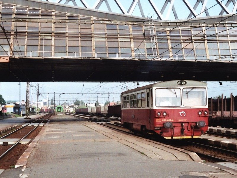 810 404-4 auf Bahnhof Poprad Tatry am 2-8-2005. Bild und scan: Date Jan de Vries.