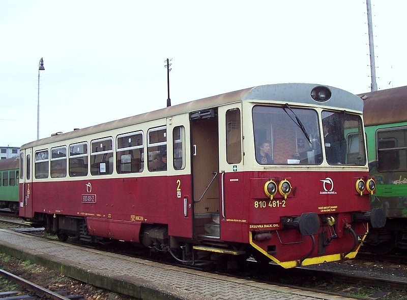 810 481-2 der ZSSK am 19.03.2007 in Nitra.