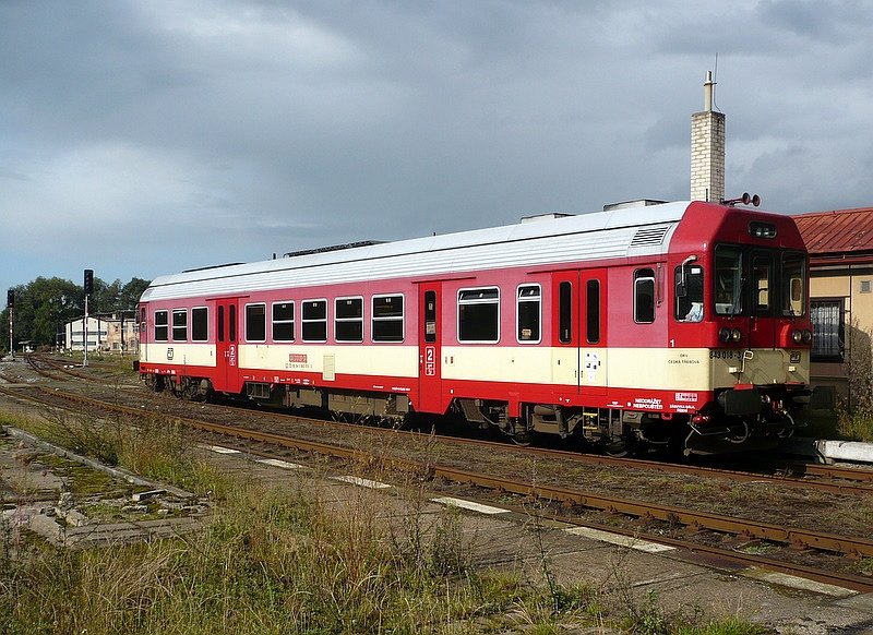 843 018-3 fhrt am 08.09.2008 in den Bahnhof Liberec ein.