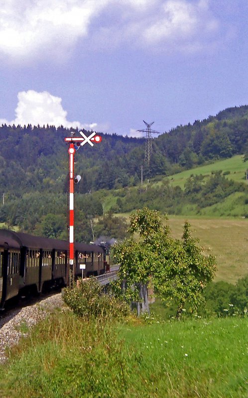 86 333 mit DPN4 zwischen Zollhaus-Blumberg und Weizen, 12.8.07.