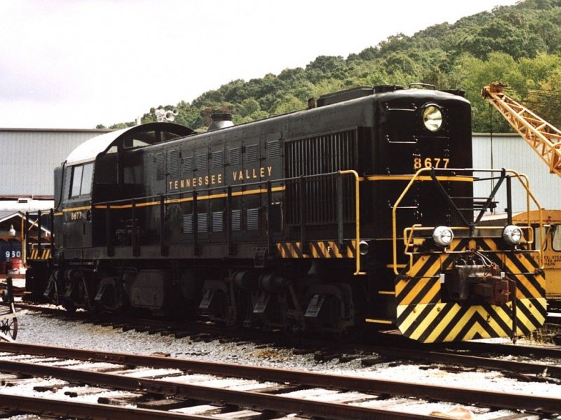 8677 (ex-US Air Force, ex-US Army) auf Tennessee Valley Railroad Museum in East Chattanooga am 30-8-2003. Bild un scan: Date Jan de Vries.