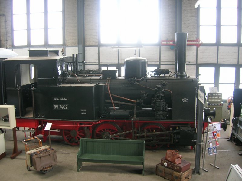 89 7462 wurde 1960 au�er Dienst gestellt und wurde auf den Spielplatz des K�lner ZOO gestellt. 1999 wurde sie dem DB Museum in Koblenz zur�ckgegeben. Dort wurde sie wieder aufgearbeitet und in den Zustand zur�ckversetzt in dem sie ihren Dienst beendete. Aufgenommen am 12.8.2006.
