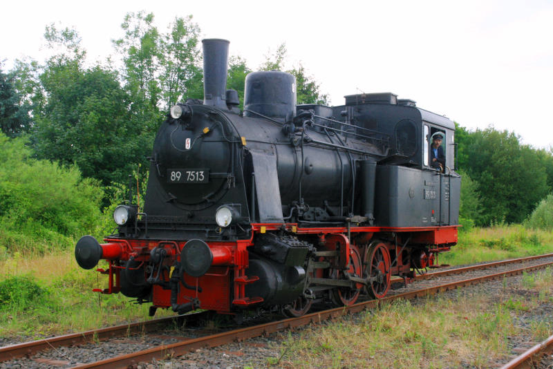 89 7513 im Bahnhof Derneburg; 19.07.2009
