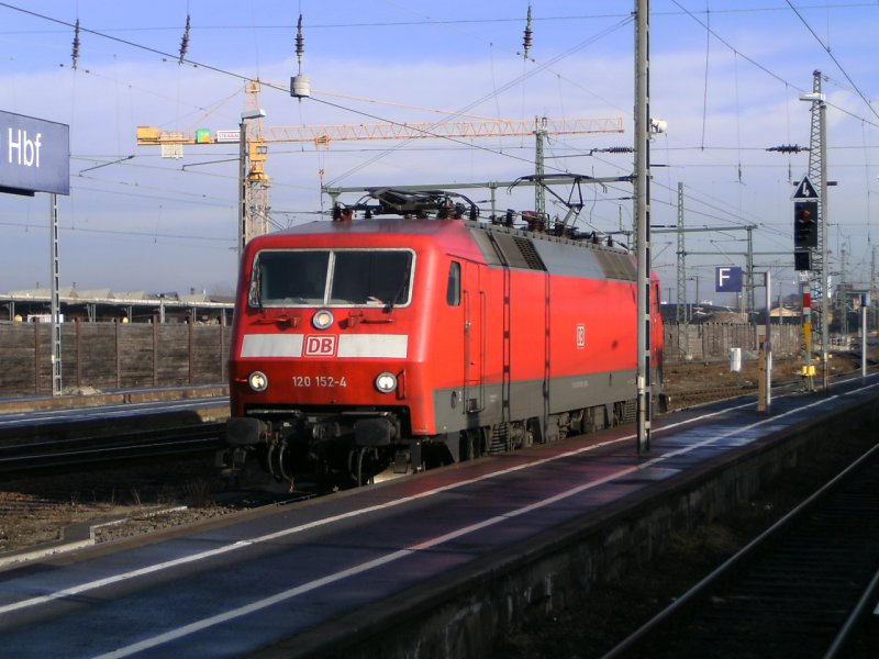9 1 8 0 6 120 152-4 D-DB in Leipzig Hbf beim rangieren.(Februar 2009)