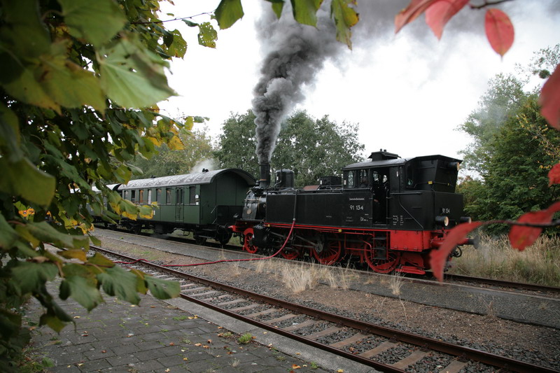 91 134 beim Wasser nehmen in Hagenow. Gleich geht die Fahrt nach Zarrentin weiter. 10.10.2009